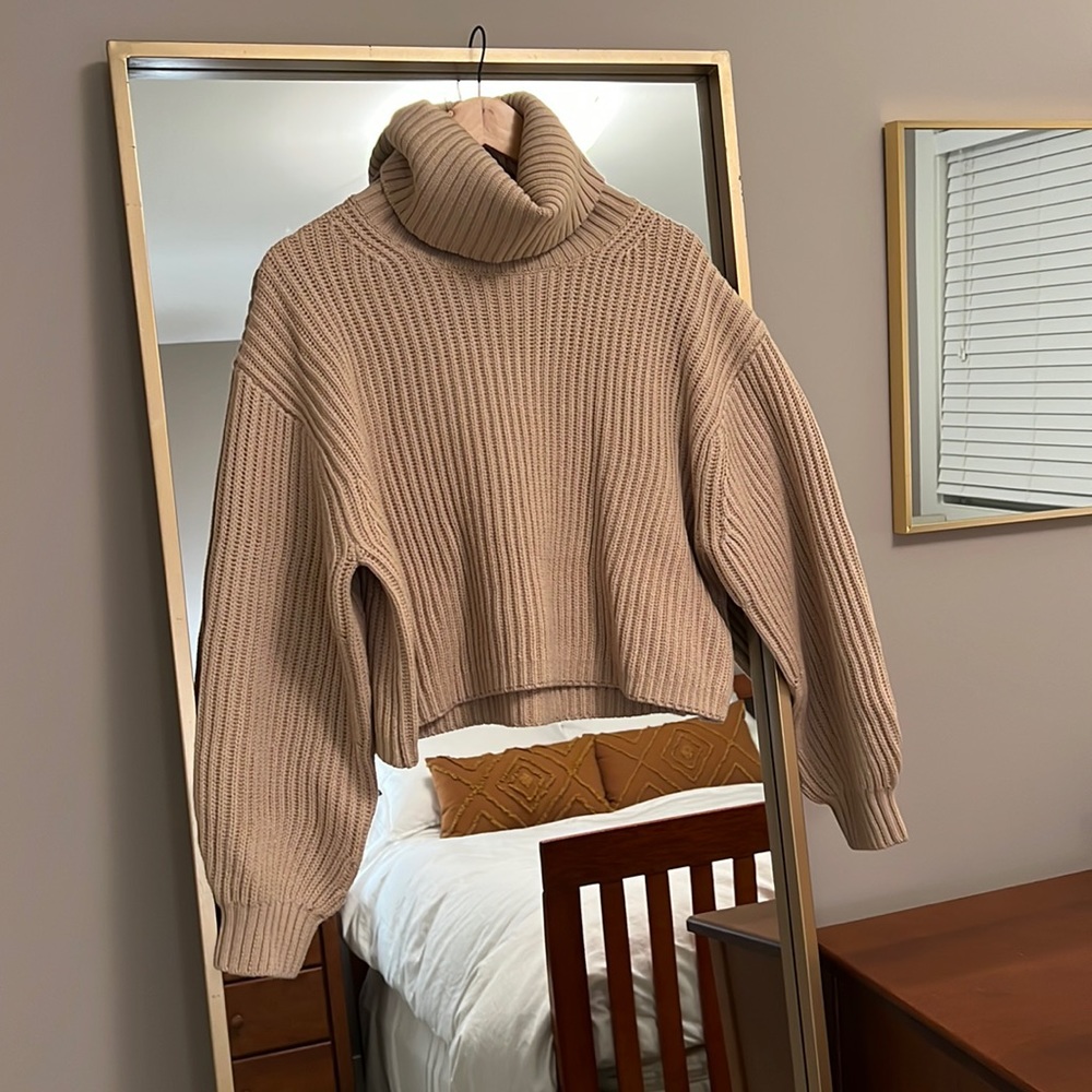 Babaton “Guell” Sweater. Size M.